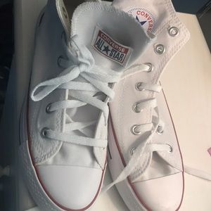 New converse size 7 white all star